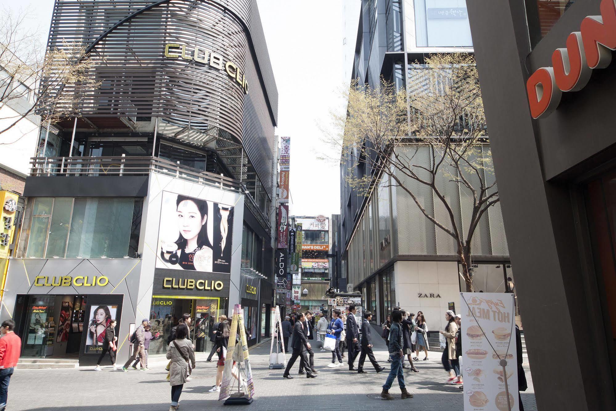 Oyo Hostel Myeongdong 1 Seúl Exterior foto